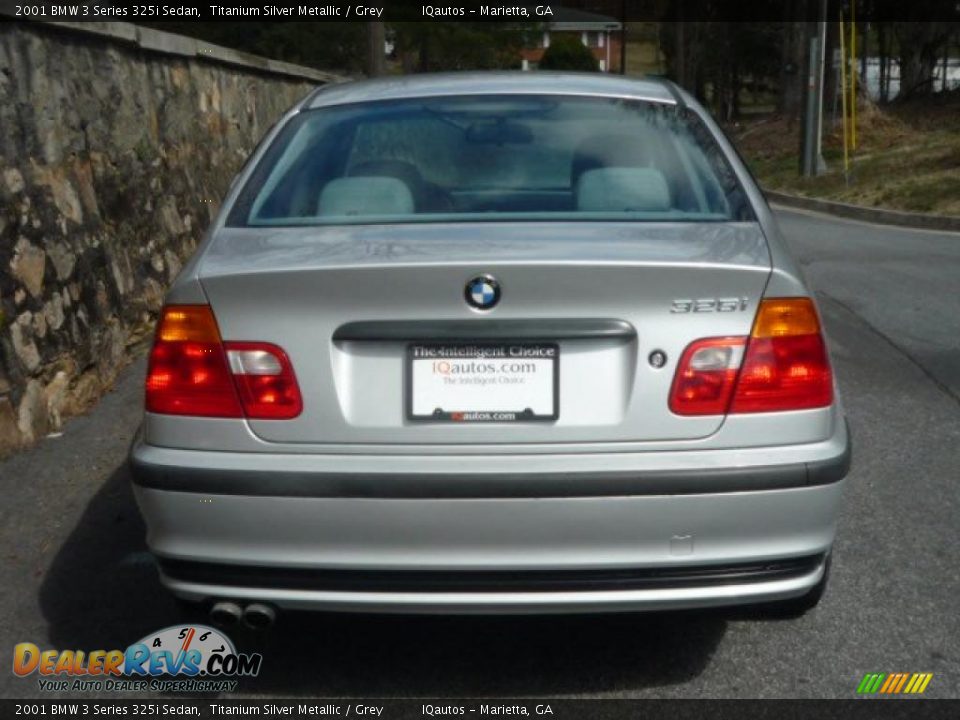 2001 BMW 3 Series 325i Sedan Titanium Silver Metallic / Grey Photo #5