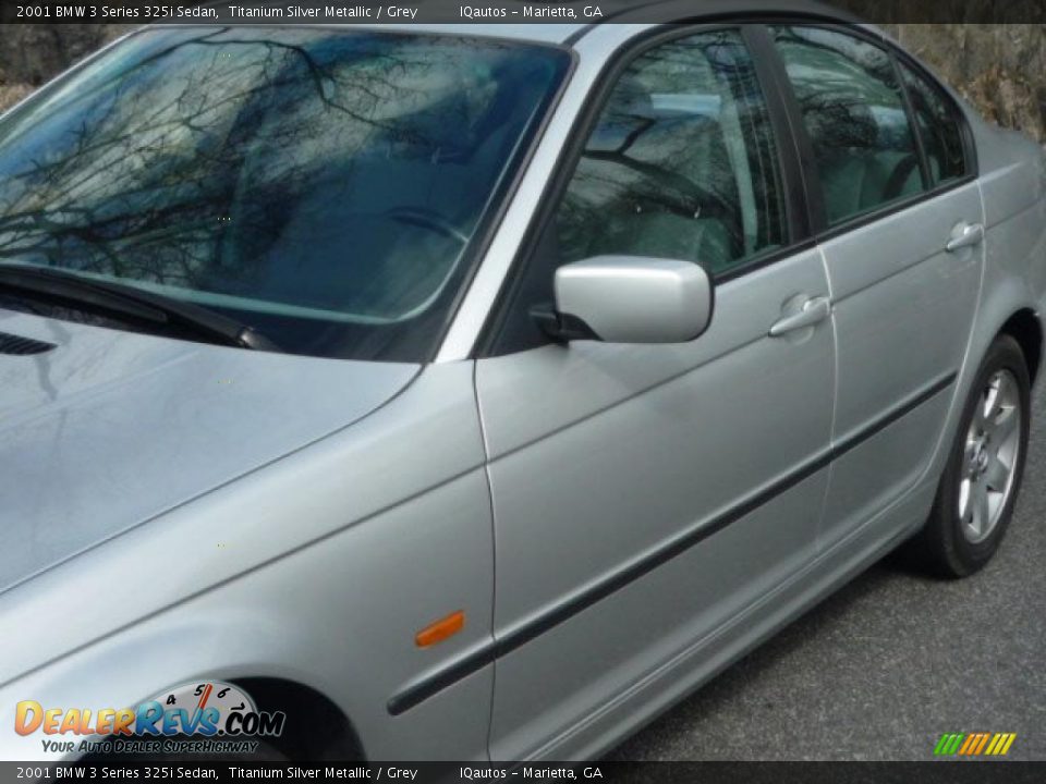 2001 BMW 3 Series 325i Sedan Titanium Silver Metallic / Grey Photo #14