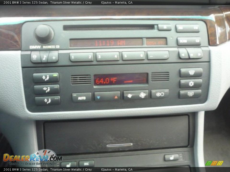 2001 BMW 3 Series 325i Sedan Titanium Silver Metallic / Grey Photo #16