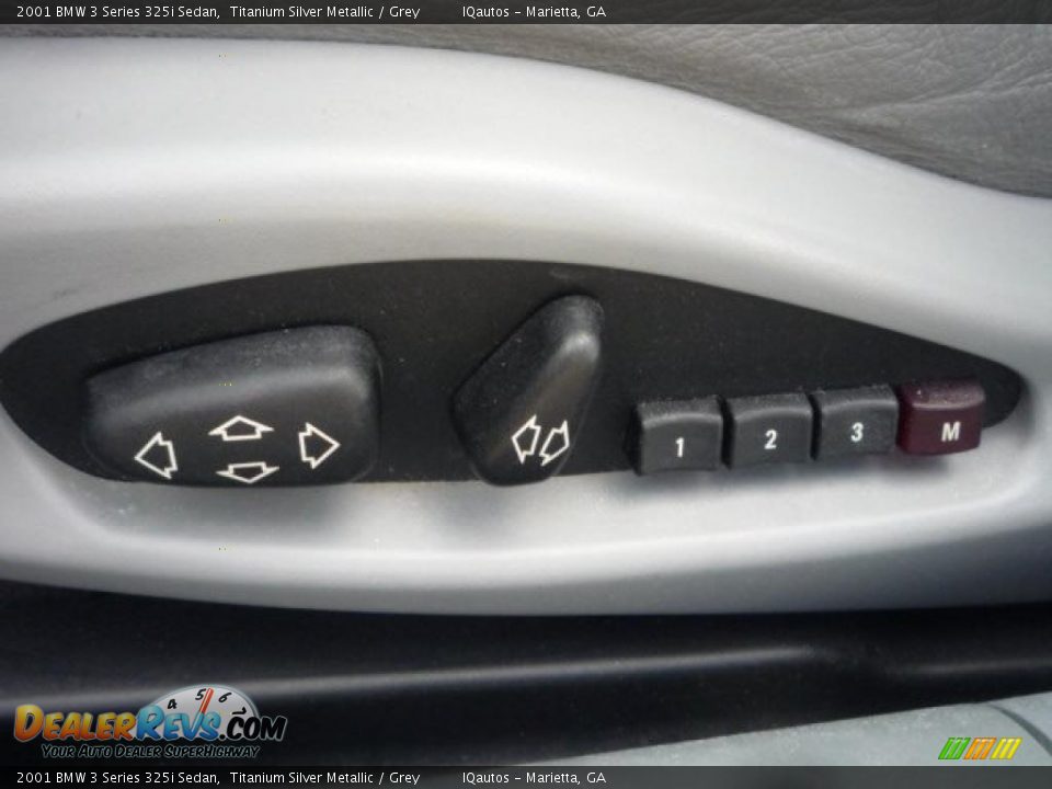 2001 BMW 3 Series 325i Sedan Titanium Silver Metallic / Grey Photo #23