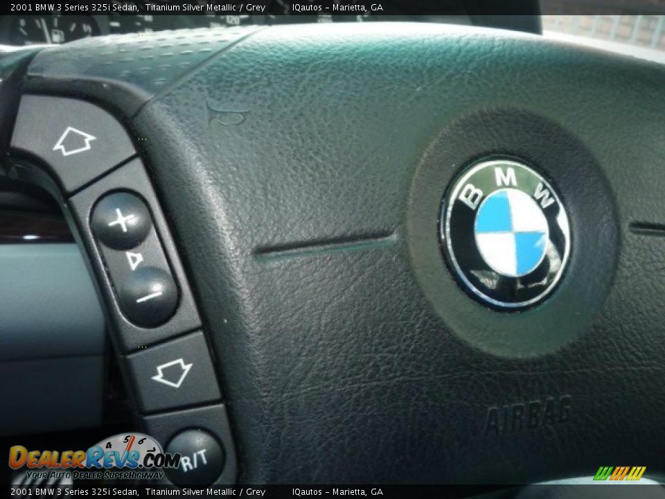 2001 BMW 3 Series 325i Sedan Titanium Silver Metallic / Grey Photo #25