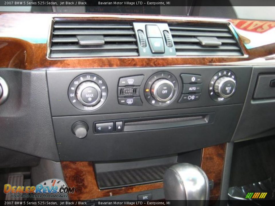 2007 BMW 5 Series 525i Sedan Jet Black / Black Photo #17