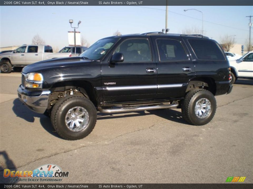 2006 GMC Yukon SLT 4x4 Onyx Black / Neutral/Shale Photo #1