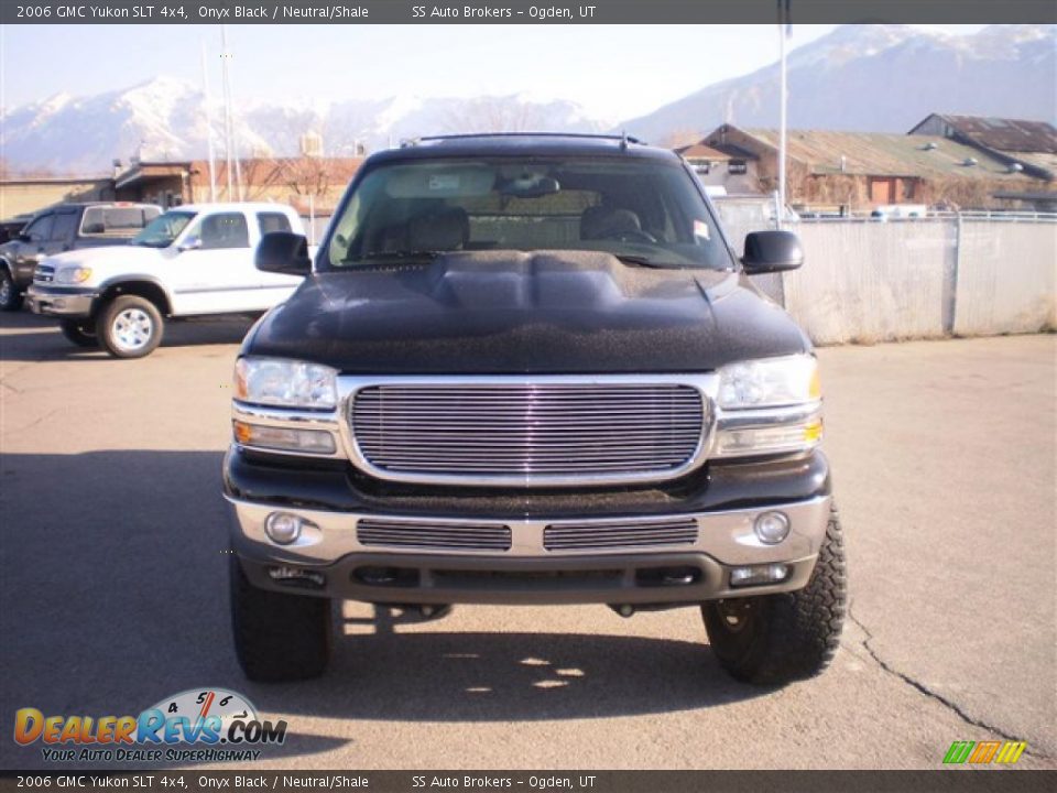 2006 GMC Yukon SLT 4x4 Onyx Black / Neutral/Shale Photo #3