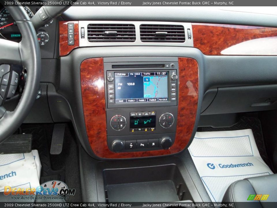 2009 Chevrolet Silverado 2500HD LTZ Crew Cab 4x4 Victory Red / Ebony Photo #16