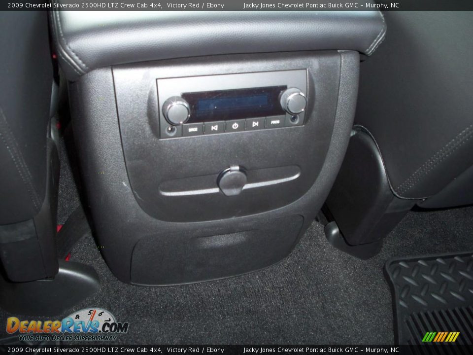 2009 Chevrolet Silverado 2500HD LTZ Crew Cab 4x4 Victory Red / Ebony Photo #18