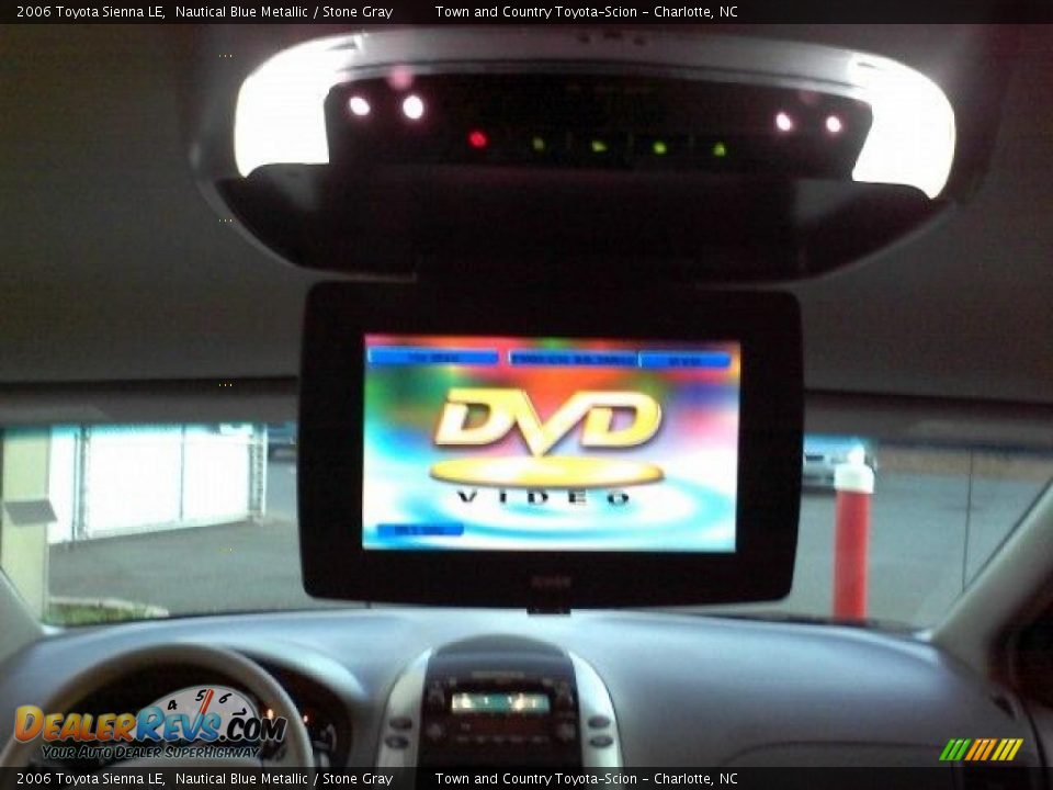 2006 Toyota Sienna LE Nautical Blue Metallic / Stone Gray Photo #16