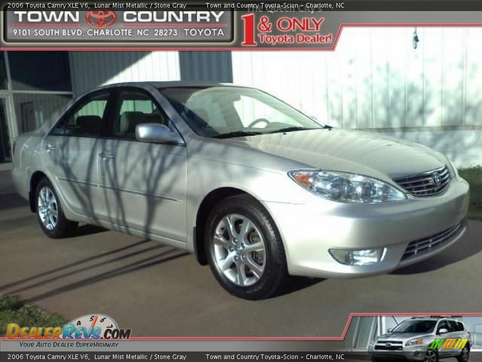 2006 Toyota Camry XLE V6 Lunar Mist Metallic / Stone Gray Photo #1
