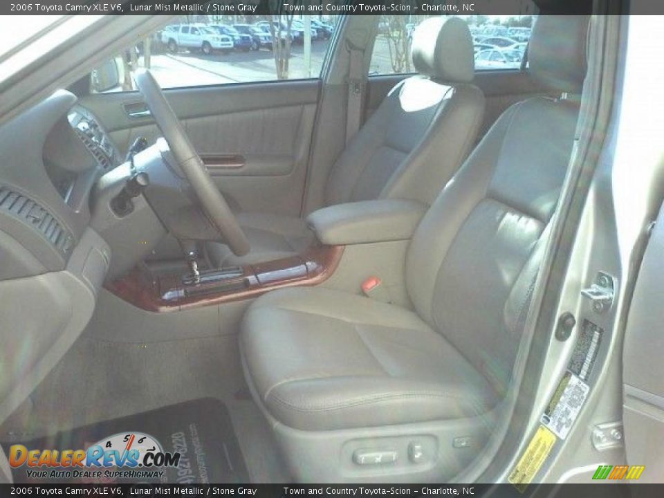 2006 Toyota Camry XLE V6 Lunar Mist Metallic / Stone Gray Photo #6