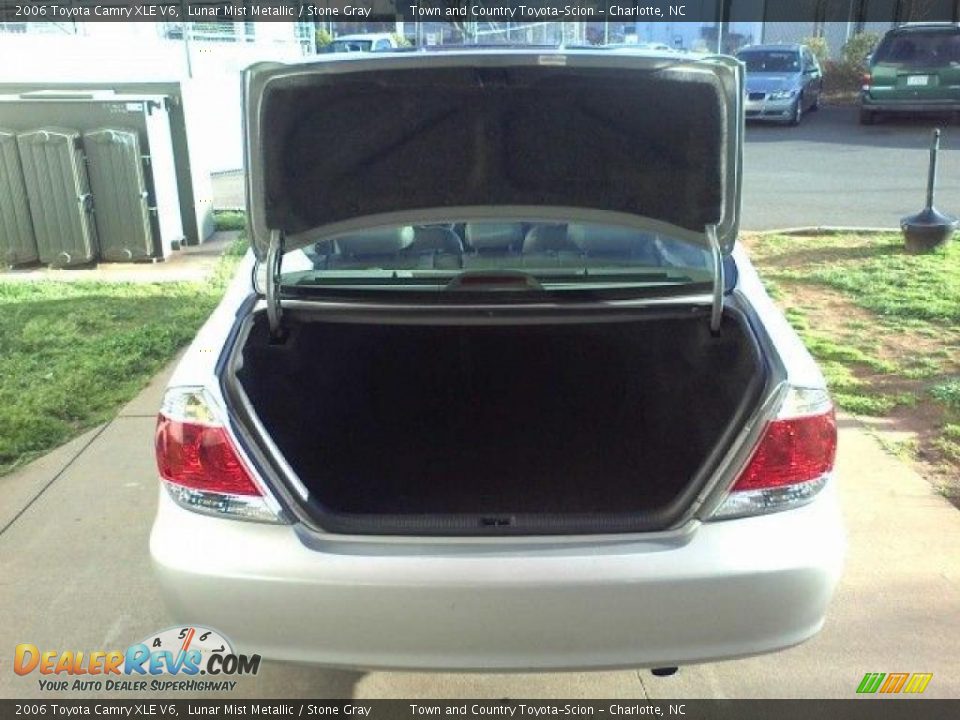 2006 Toyota Camry XLE V6 Lunar Mist Metallic / Stone Gray Photo #15