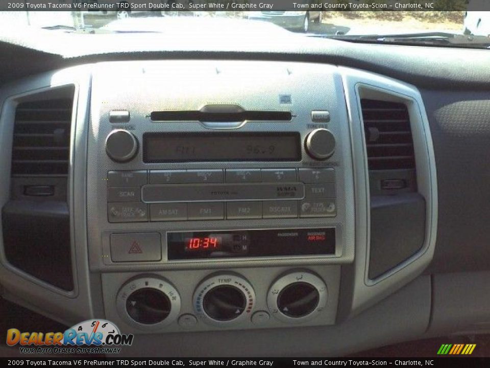 2009 Toyota Tacoma V6 PreRunner TRD Sport Double Cab Super White / Graphite Gray Photo #8
