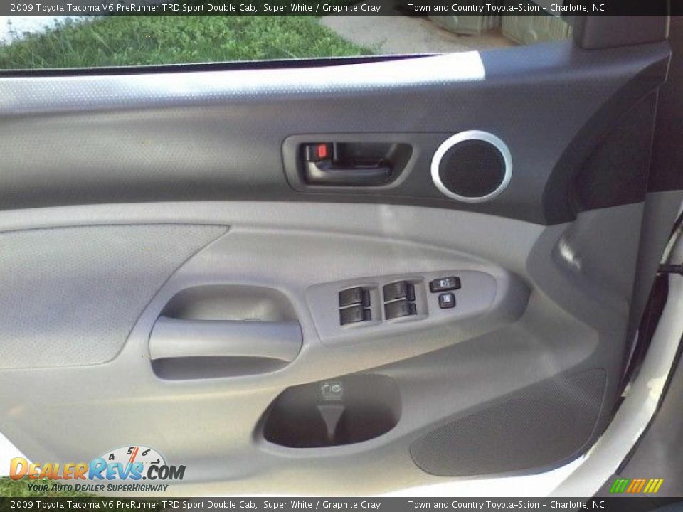 2009 Toyota Tacoma V6 PreRunner TRD Sport Double Cab Super White / Graphite Gray Photo #13