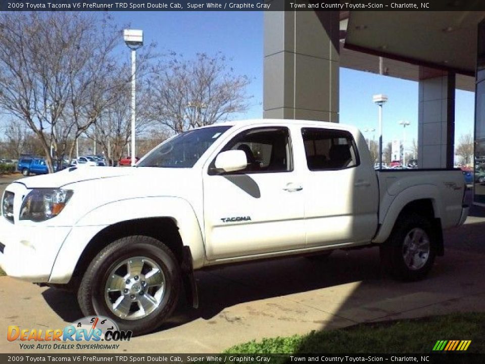2009 Toyota Tacoma V6 PreRunner TRD Sport Double Cab Super White / Graphite Gray Photo #18