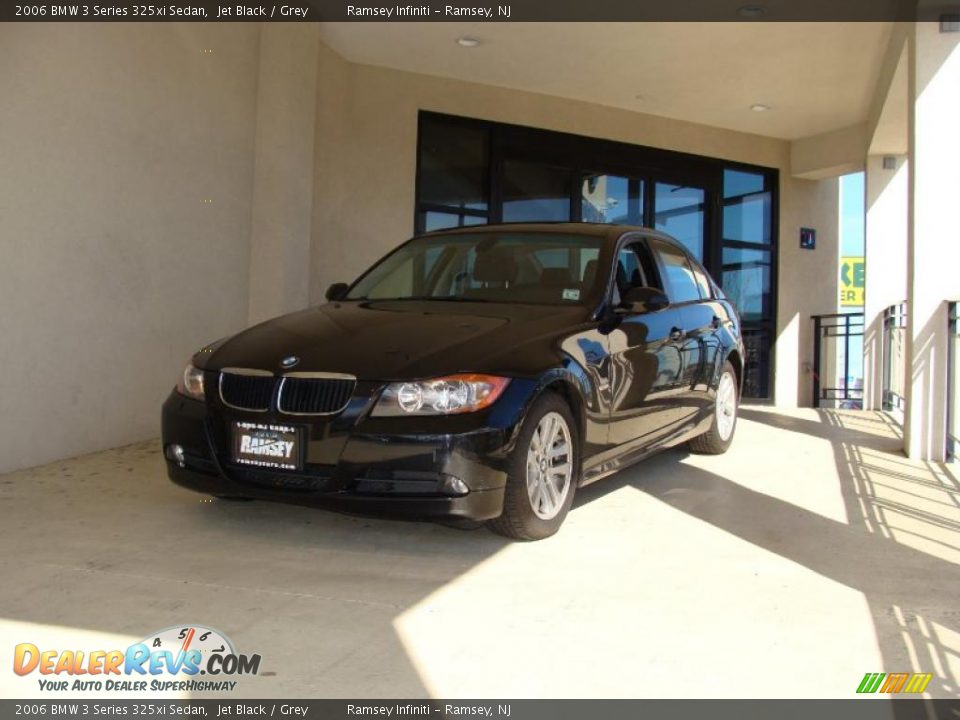 2006 BMW 3 Series 325xi Sedan Jet Black / Grey Photo #1