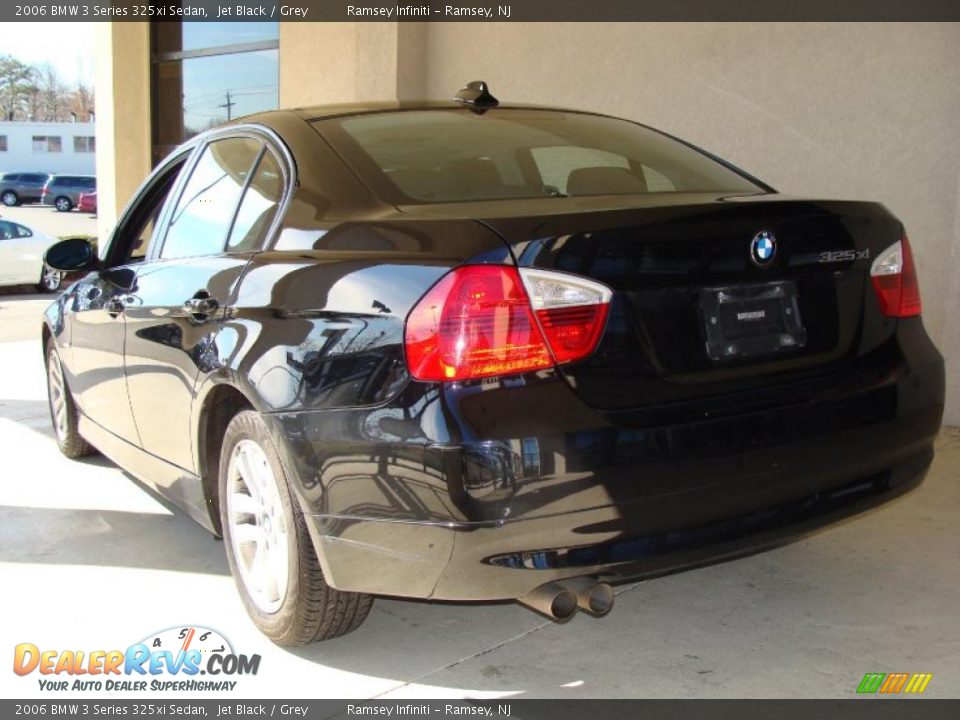 2006 BMW 3 Series 325xi Sedan Jet Black / Grey Photo #5