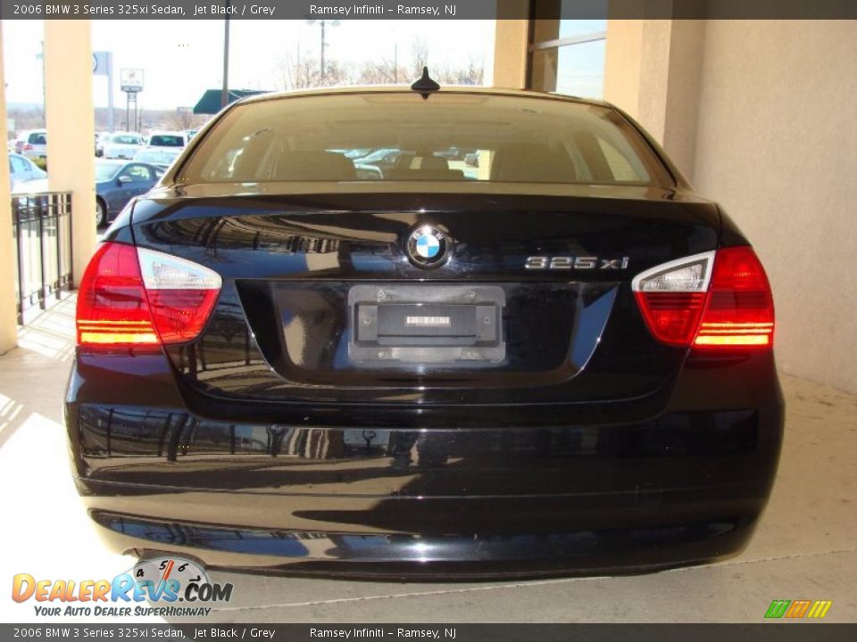2006 BMW 3 Series 325xi Sedan Jet Black / Grey Photo #6