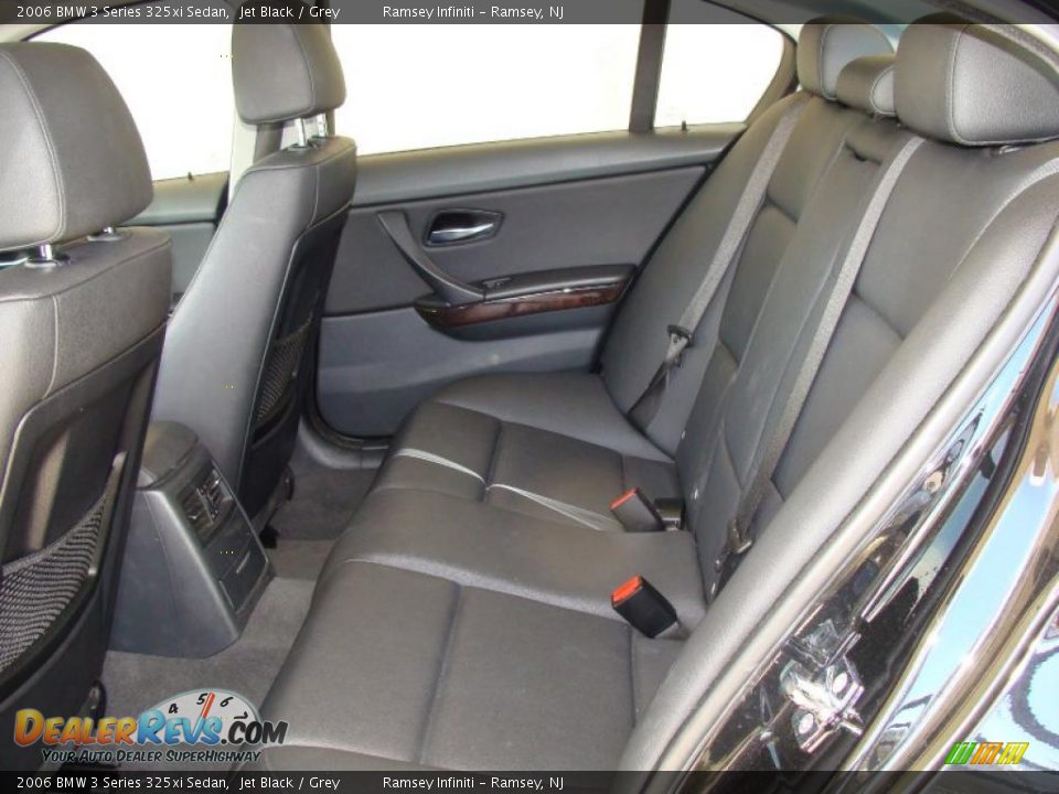 2006 BMW 3 Series 325xi Sedan Jet Black / Grey Photo #7