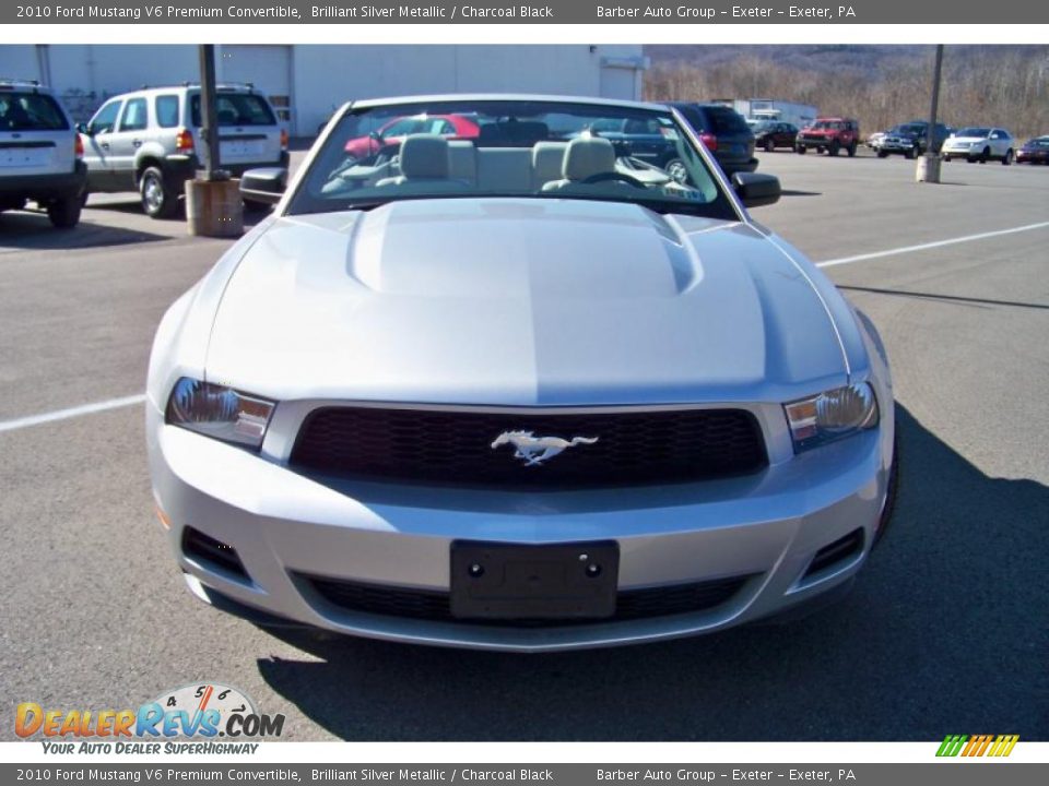2010 Ford Mustang V6 Premium Convertible Brilliant Silver Metallic / Charcoal Black Photo #2