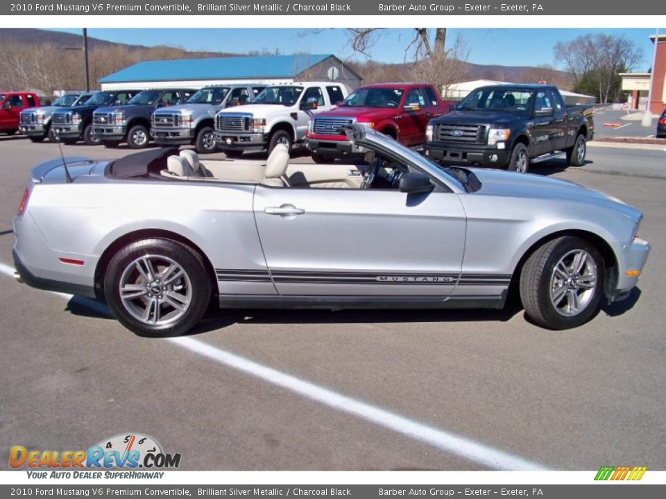2010 Ford Mustang V6 Premium Convertible Brilliant Silver Metallic / Charcoal Black Photo #4