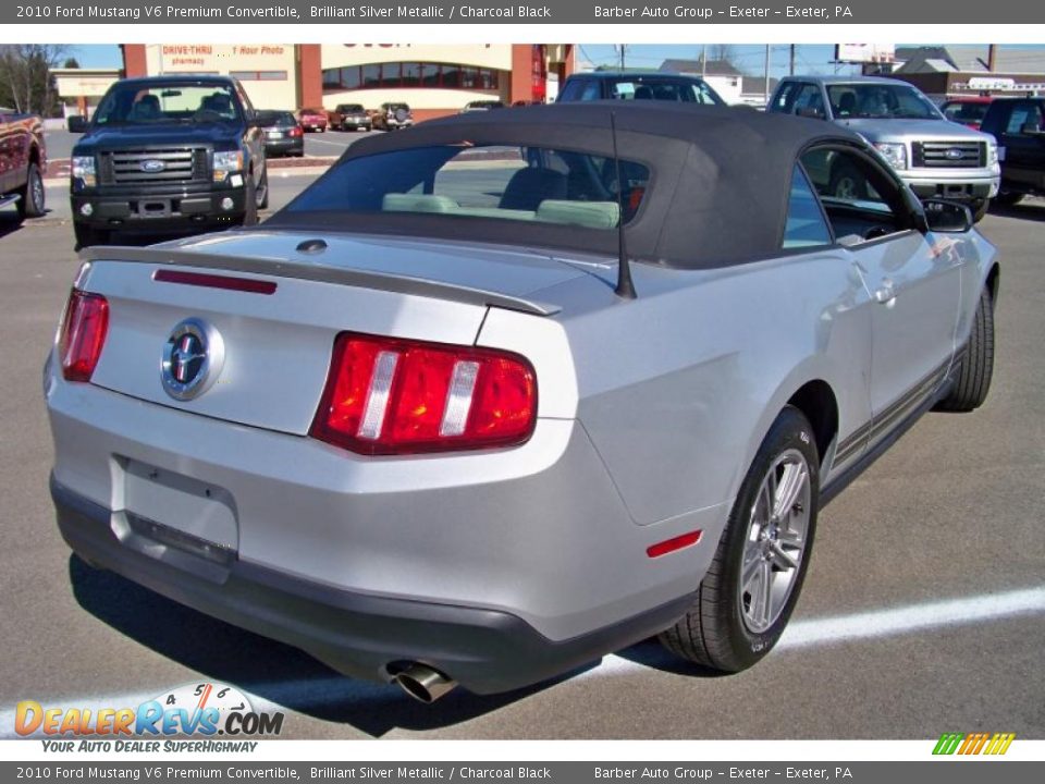 2010 Ford Mustang V6 Premium Convertible Brilliant Silver Metallic / Charcoal Black Photo #25