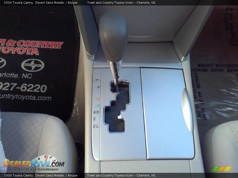 2009 Toyota Camry Desert Sand Metallic / Bisque Photo #10