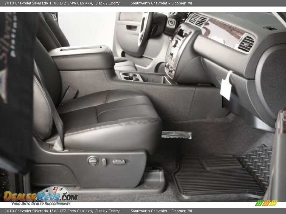 2010 Chevrolet Silverado 1500 LTZ Crew Cab 4x4 Black / Ebony Photo #4