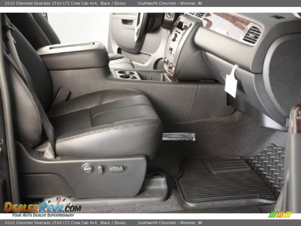 2010 Chevrolet Silverado 1500 LTZ Crew Cab 4x4 Black / Ebony Photo #5
