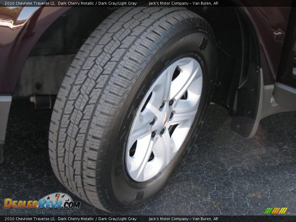 2010 Chevrolet Traverse LS Dark Cherry Metallic / Dark Gray/Light Gray Photo #20