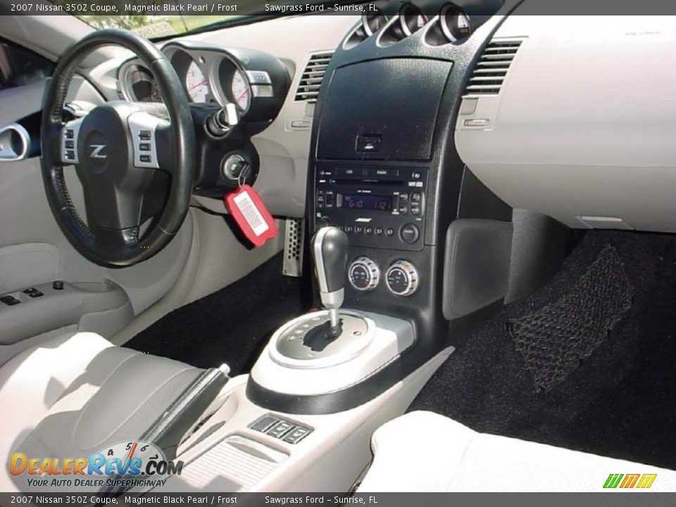 2007 Nissan 350Z Coupe Magnetic Black Pearl / Frost Photo #13