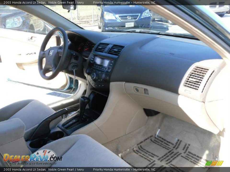 2003 Honda Accord LX Sedan Noble Green Pearl / Ivory Photo #17