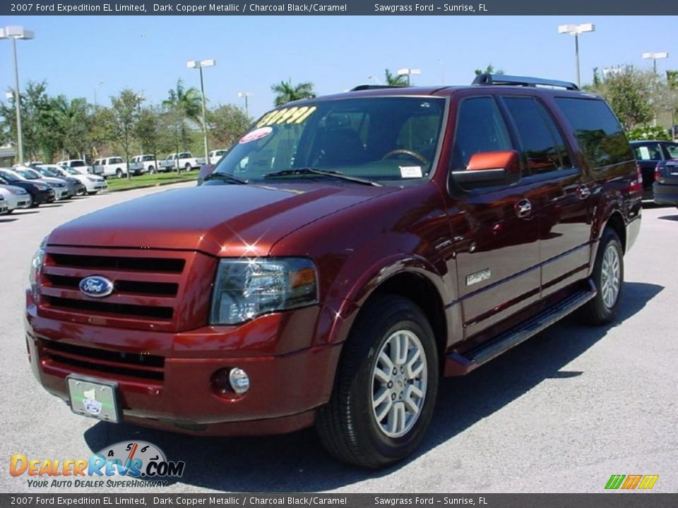Front 3/4 View of 2007 Ford Expedition EL Limited Photo #8