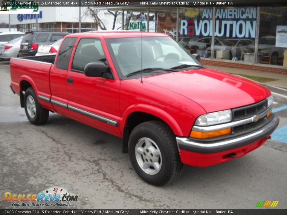 2003 Chevrolet S10 LS Extended Cab 4x4 Victory Red / Medium Gray Photo #1