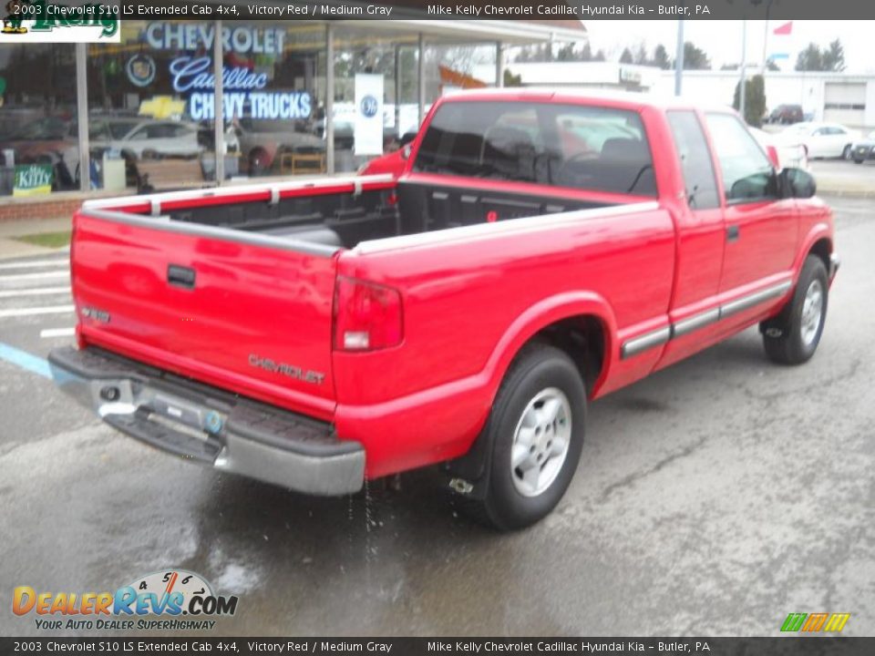 2003 Chevrolet S10 LS Extended Cab 4x4 Victory Red / Medium Gray Photo #3