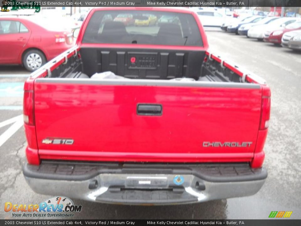 2003 Chevrolet S10 LS Extended Cab 4x4 Victory Red / Medium Gray Photo #4