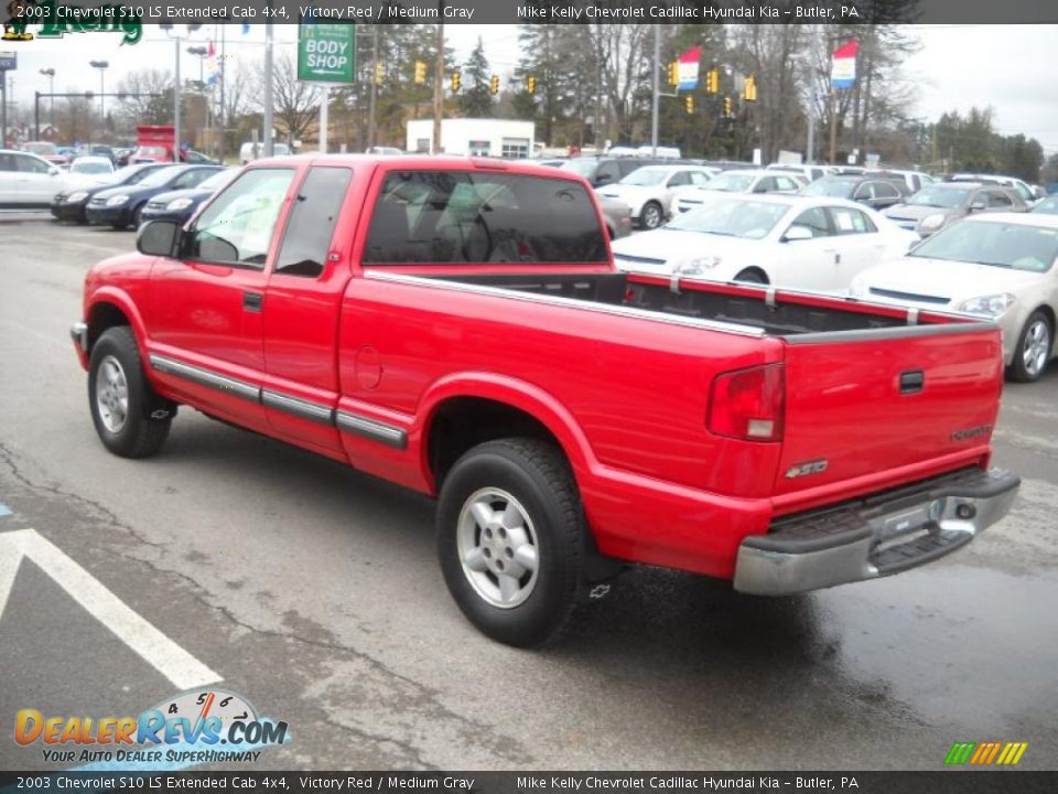 2003 Chevrolet S10 LS Extended Cab 4x4 Victory Red / Medium Gray Photo #5