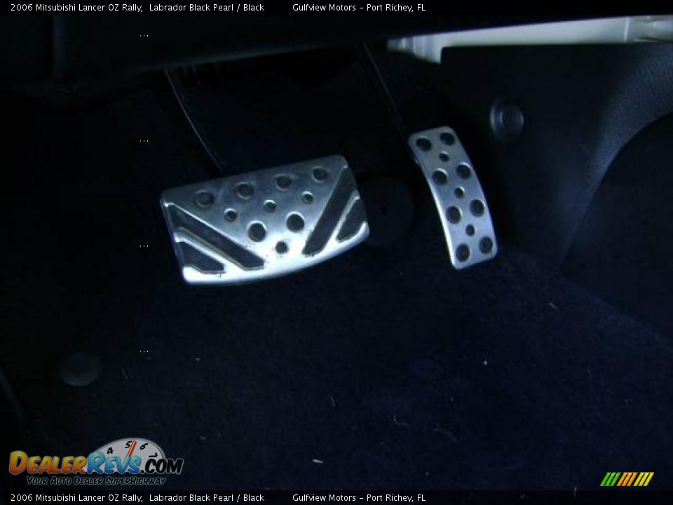 2006 Mitsubishi Lancer OZ Rally Labrador Black Pearl / Black Photo #12
