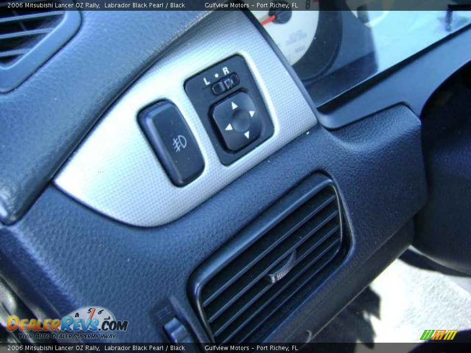 2006 Mitsubishi Lancer OZ Rally Labrador Black Pearl / Black Photo #26