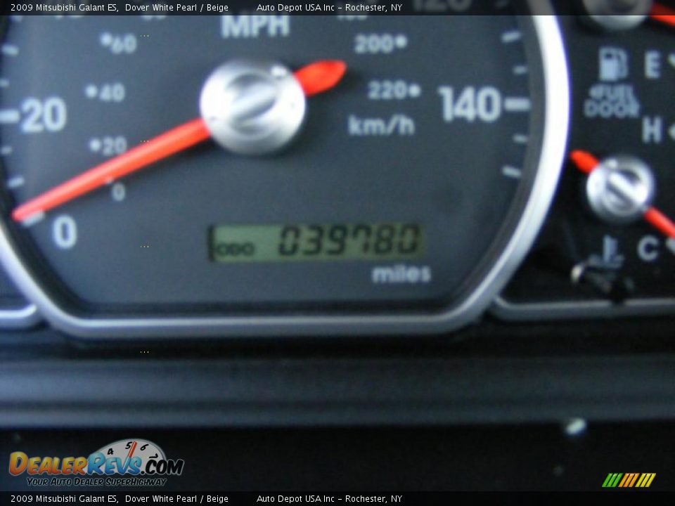 2009 Mitsubishi Galant ES Dover White Pearl / Beige Photo #15