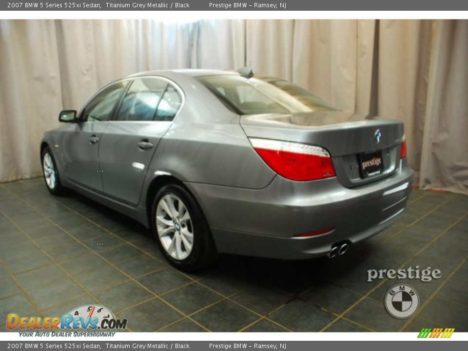 2007 BMW 5 Series 525xi Sedan Titanium Grey Metallic / Black Photo #4