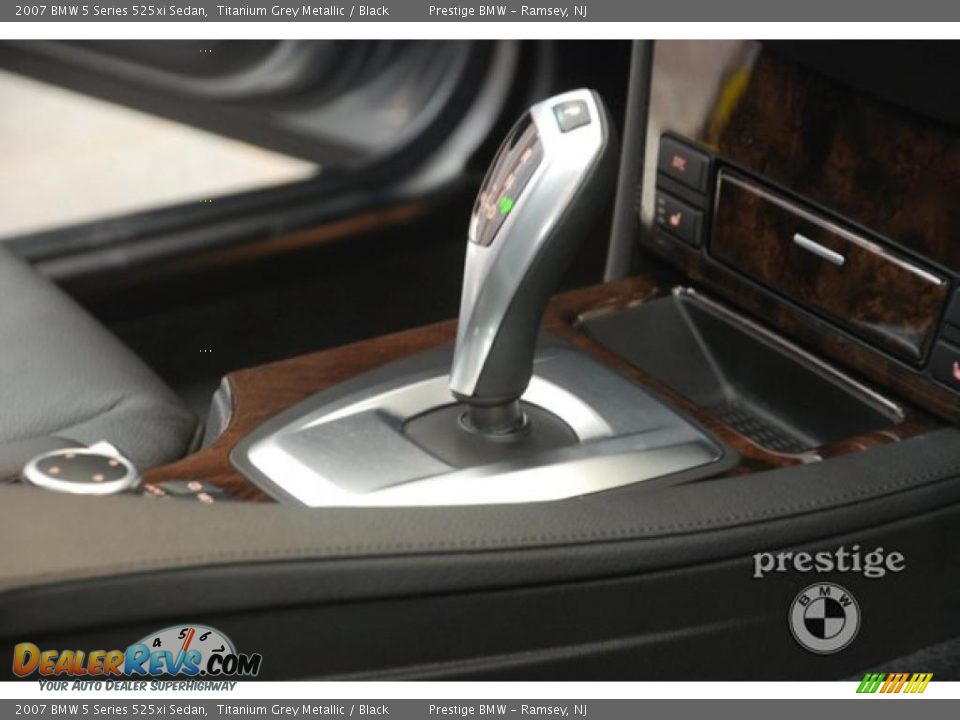 2007 BMW 5 Series 525xi Sedan Titanium Grey Metallic / Black Photo #14