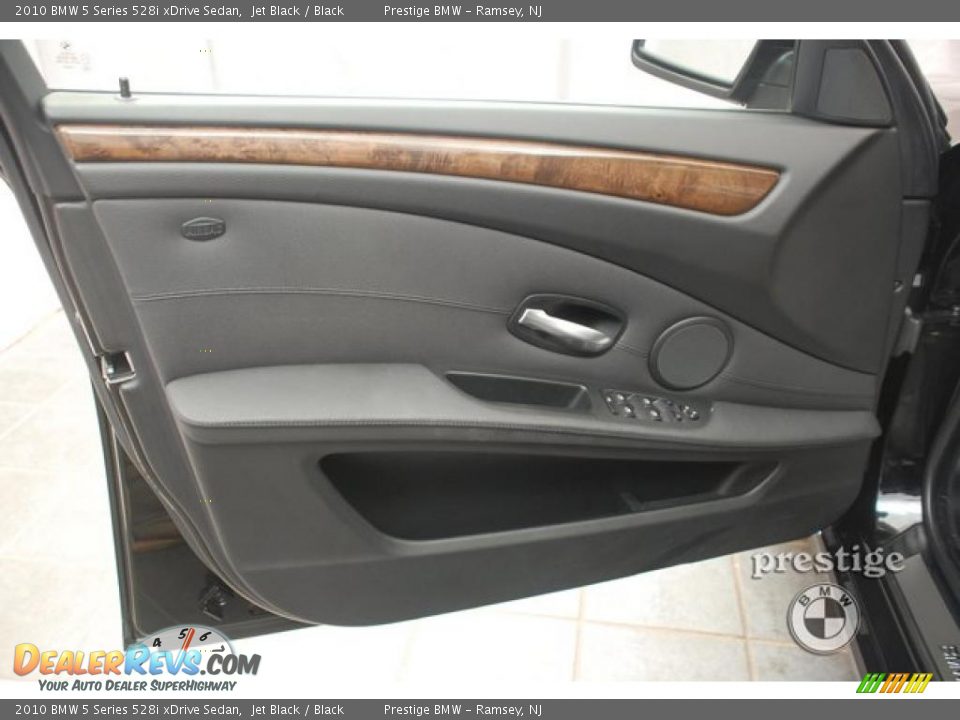 2010 BMW 5 Series 528i xDrive Sedan Jet Black / Black Photo #11