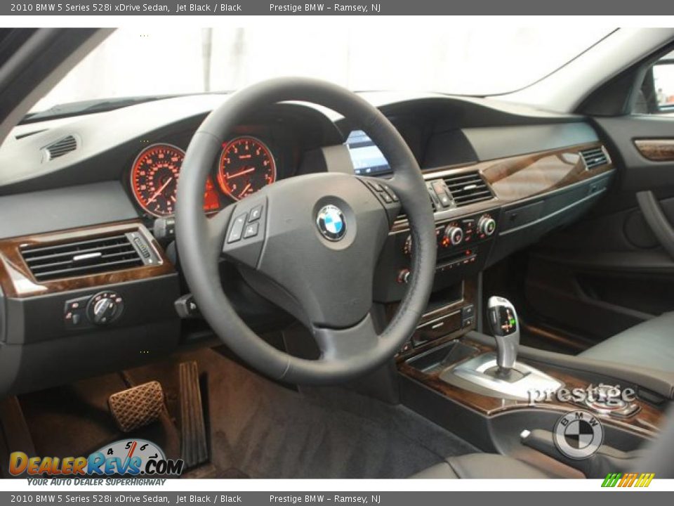 2010 BMW 5 Series 528i xDrive Sedan Jet Black / Black Photo #12