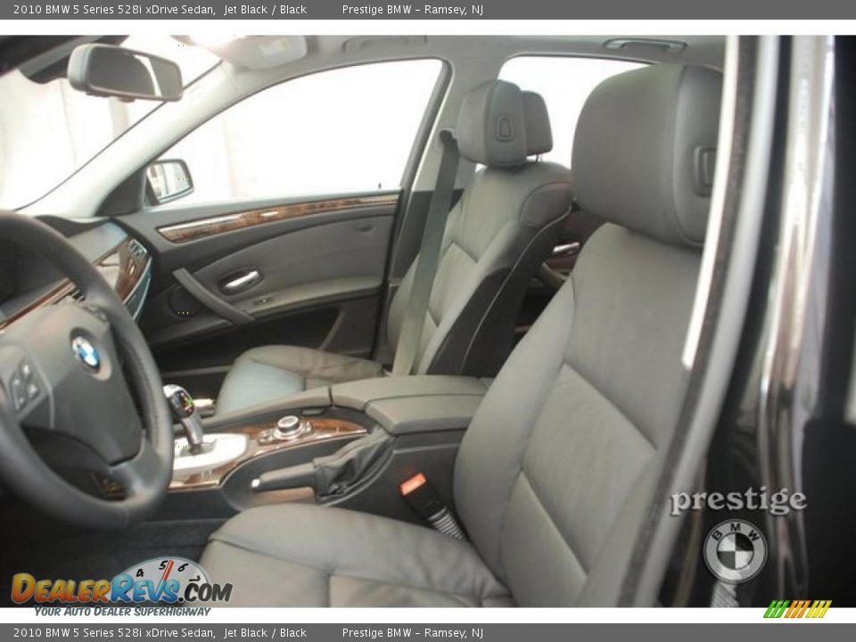 2010 BMW 5 Series 528i xDrive Sedan Jet Black / Black Photo #13
