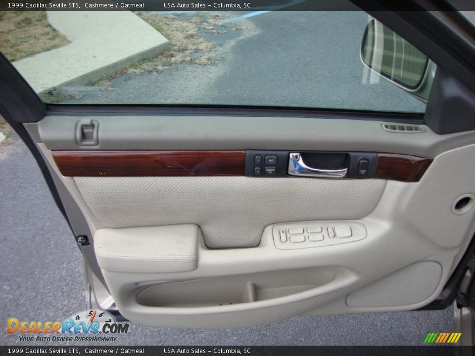 1999 Cadillac Seville STS Cashmere / Oatmeal Photo #20