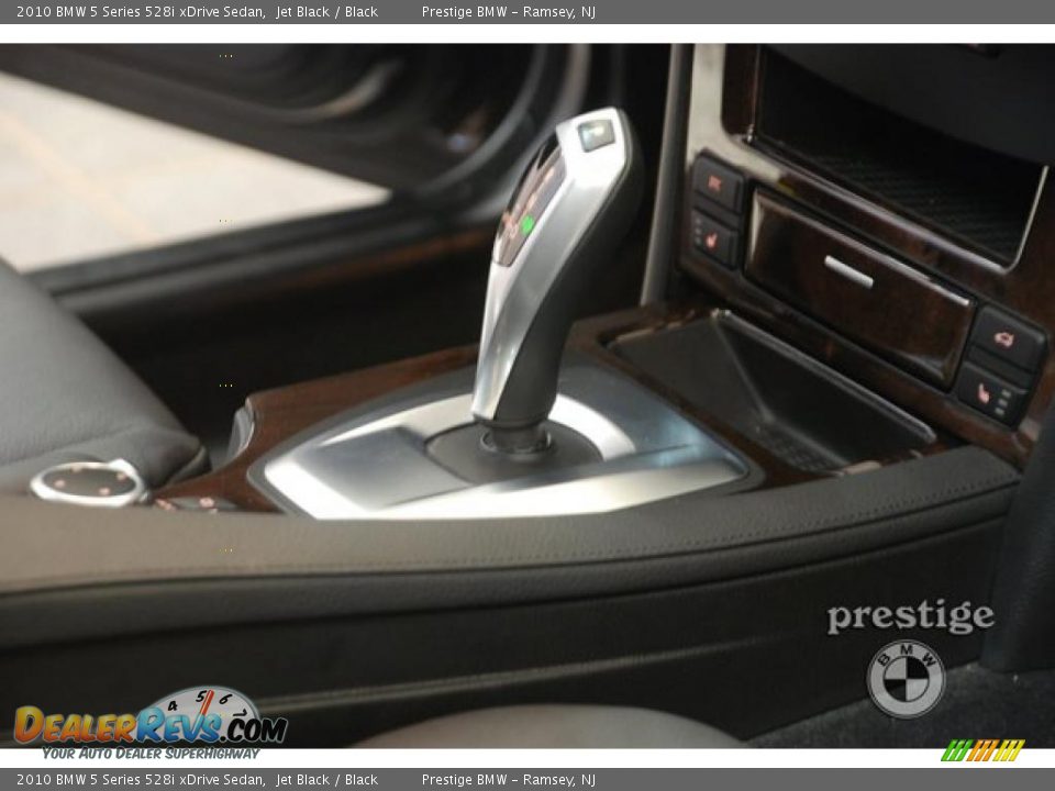 2010 BMW 5 Series 528i xDrive Sedan Jet Black / Black Photo #15