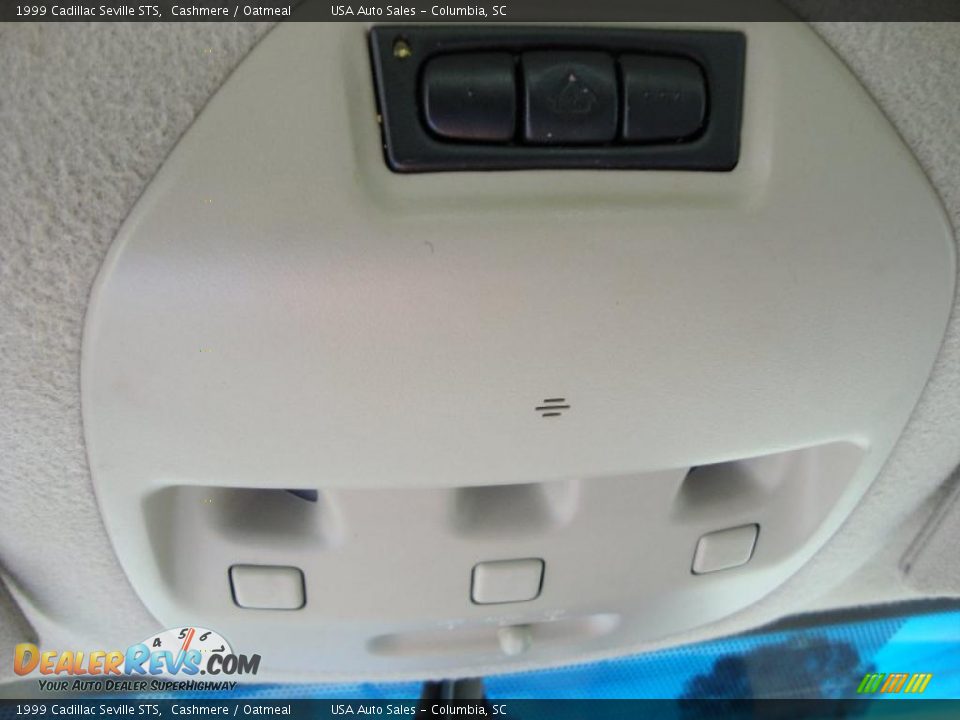 1999 Cadillac Seville STS Cashmere / Oatmeal Photo #34