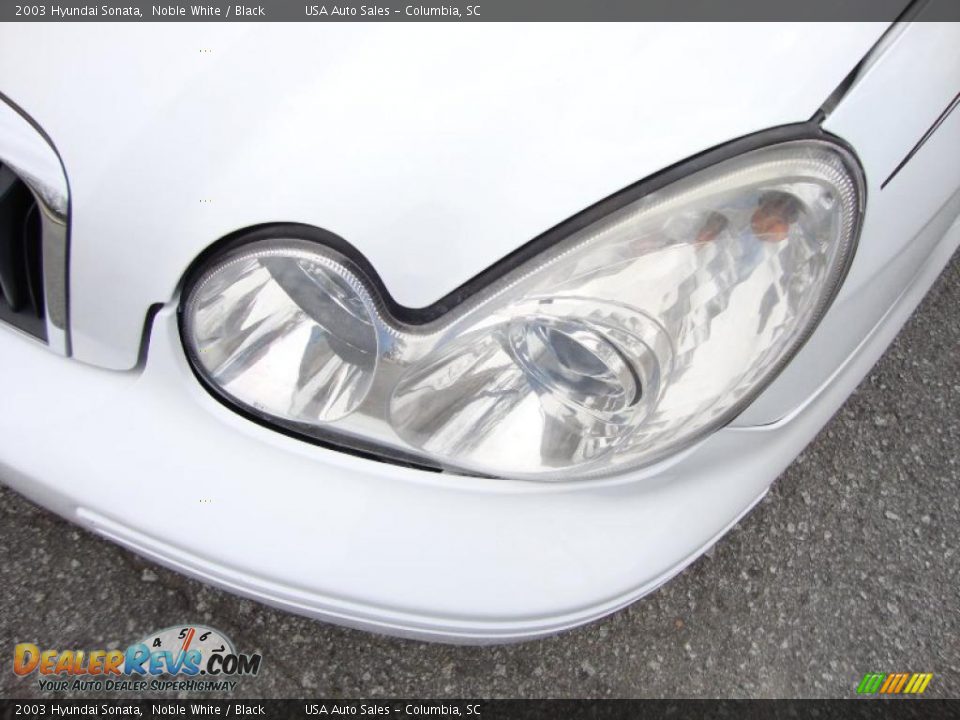 2003 Hyundai Sonata Noble White / Black Photo #11