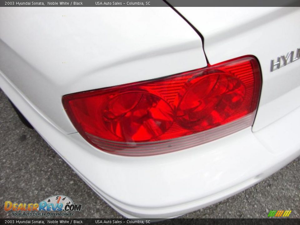 2003 Hyundai Sonata Noble White / Black Photo #14