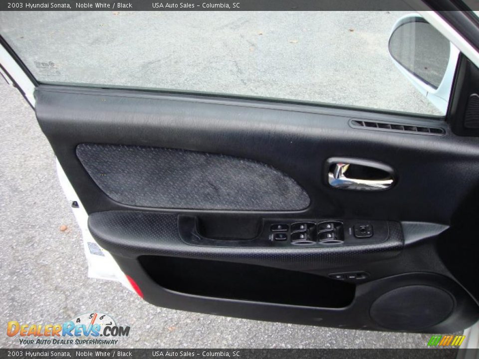 2003 Hyundai Sonata Noble White / Black Photo #22