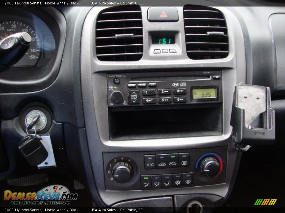 2003 Hyundai Sonata Noble White / Black Photo #26